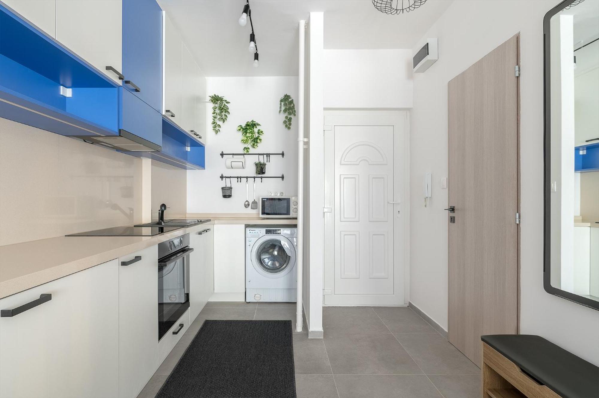 Newly Renovated!!! - Modern Apartment 10 Minutes From The Grand Boulevard Будапеща Екстериор снимка