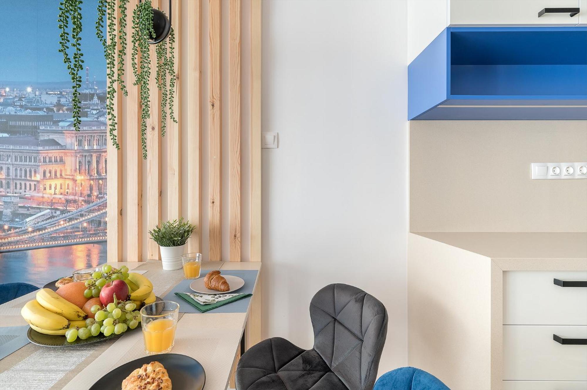 Newly Renovated!!! - Modern Apartment 10 Minutes From The Grand Boulevard Будапеща Екстериор снимка